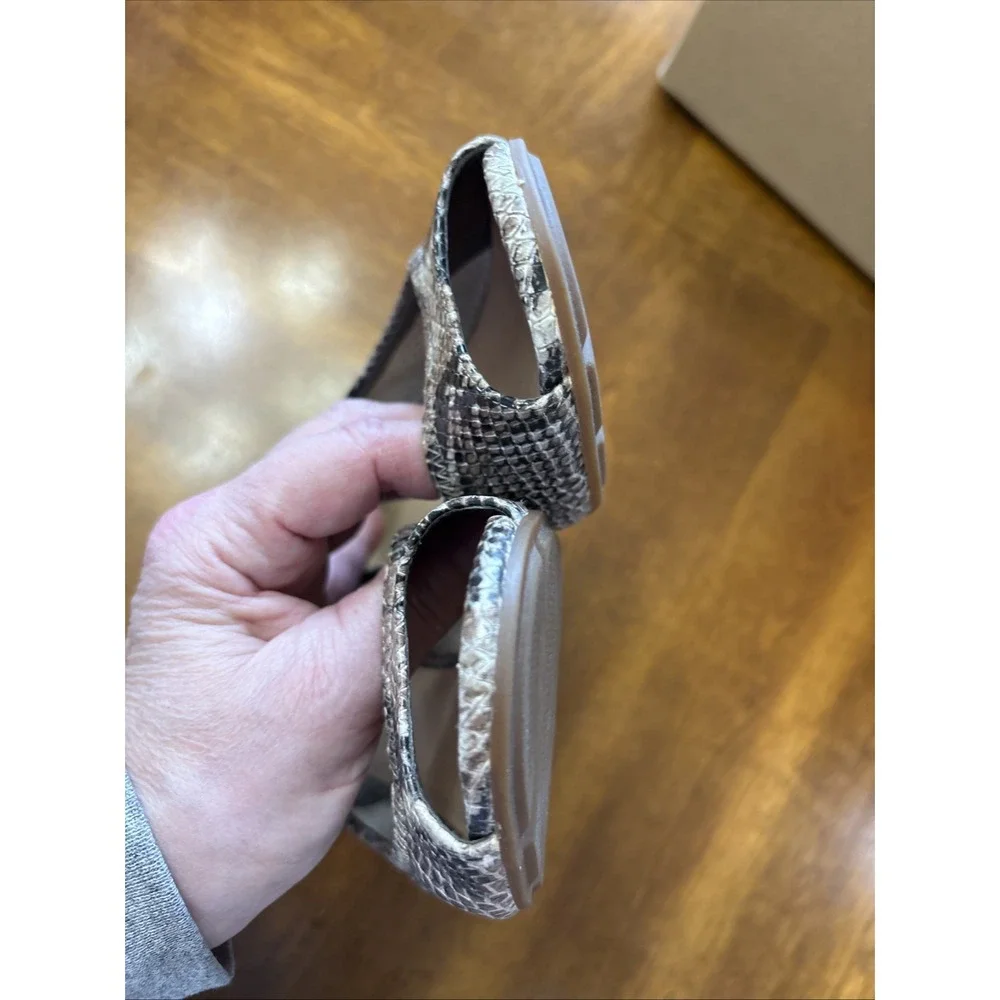 Cole Haan  Air Tallow Wedge 7.5 Ironstone Snake print Preowned W/ Box‎